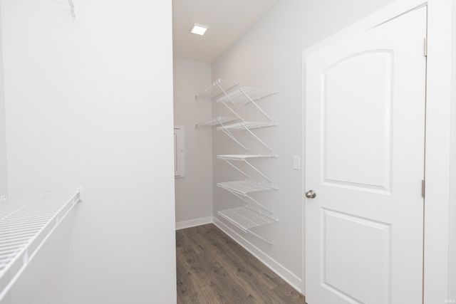 2810 Willow Creek Drive, Evansville, IN 47712