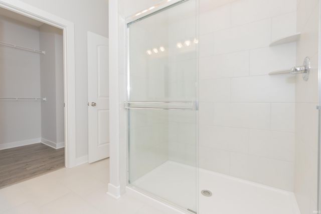 2810 Willow Creek Drive, Evansville, IN 47712