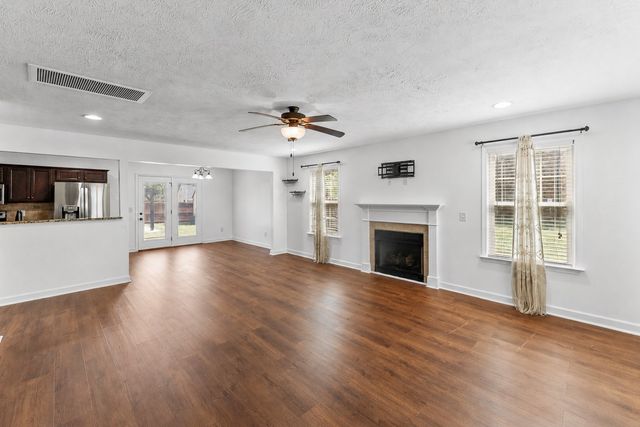 1310 Plano Ct, Murfreesboro, TN 37128