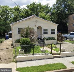 5213 CALL PL SE, Washington, DC 20019