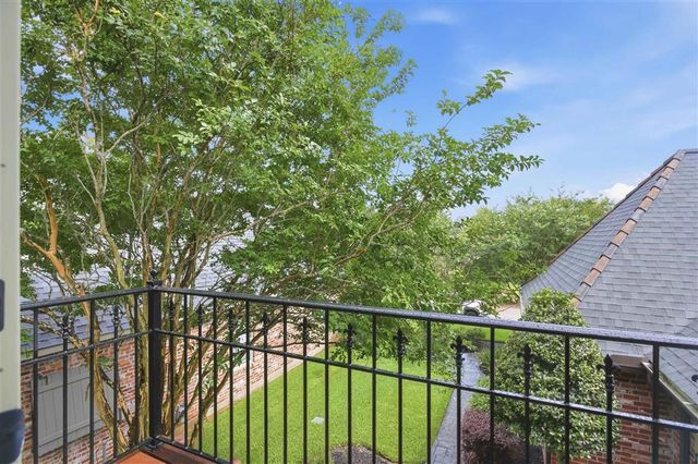 908 Chartres Street, Lake Charles, LA 70605