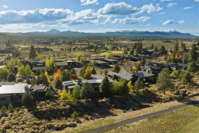 61612 Hosmer Lake Drive, Bend, OR 97702