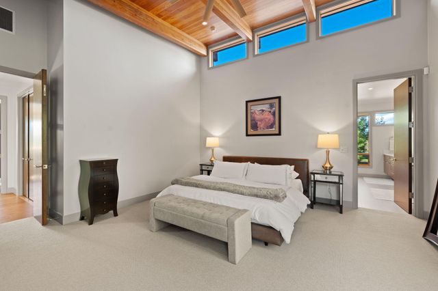 61612 Hosmer Lake Drive, Bend, OR 97702