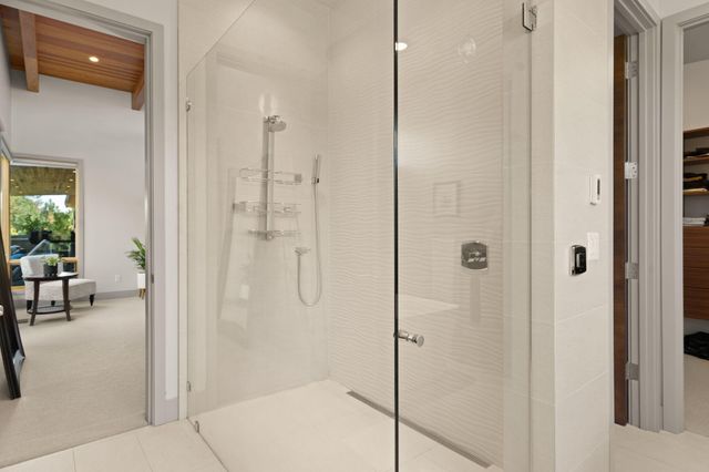 61612 Hosmer Lake Drive, Bend, OR 97702