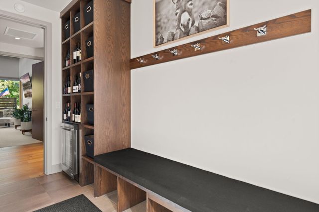 61612 Hosmer Lake Drive, Bend, OR 97702