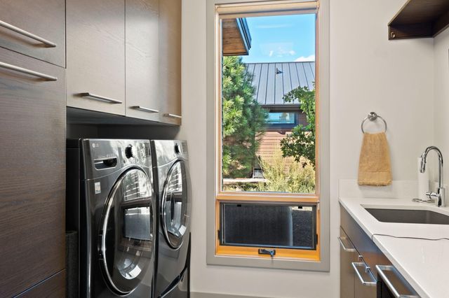 61612 Hosmer Lake Drive, Bend, OR 97702