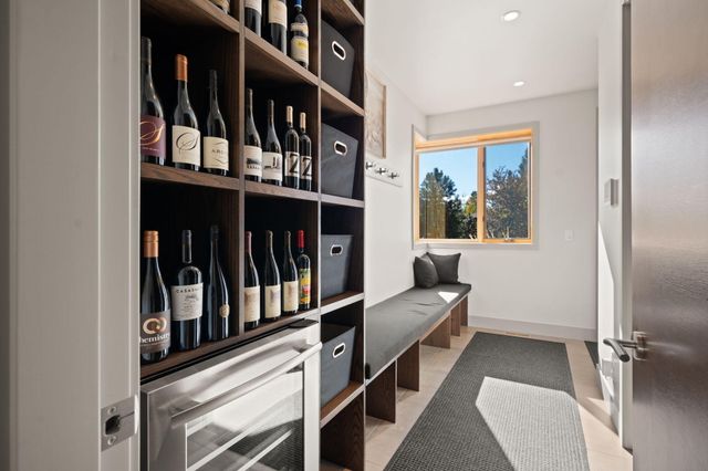 61612 Hosmer Lake Drive, Bend, OR 97702