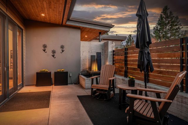 61612 Hosmer Lake Drive, Bend, OR 97702