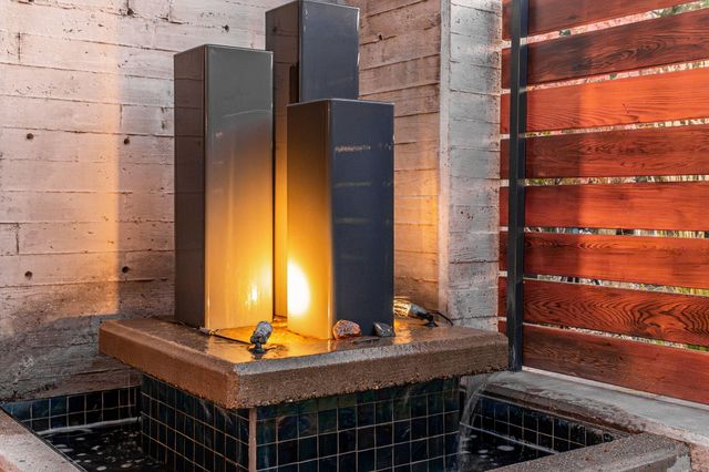 61612 Hosmer Lake Drive, Bend, OR 97702