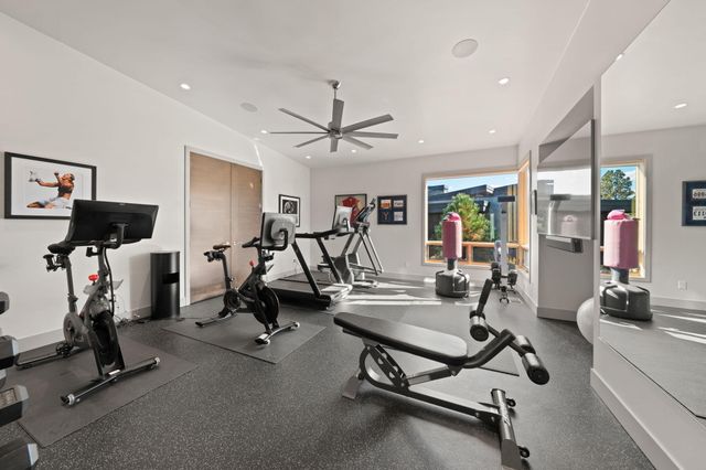 61612 Hosmer Lake Drive, Bend, OR 97702