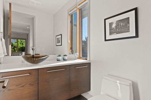 61612 Hosmer Lake Drive, Bend, OR 97702