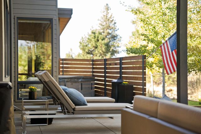 61612 Hosmer Lake Drive, Bend, OR 97702