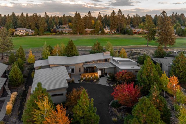 61612 Hosmer Lake Drive, Bend, OR 97702