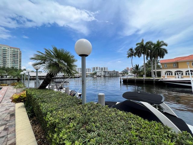 2900 NE 30th Street G-1, Fort Lauderdale, FL 33306
