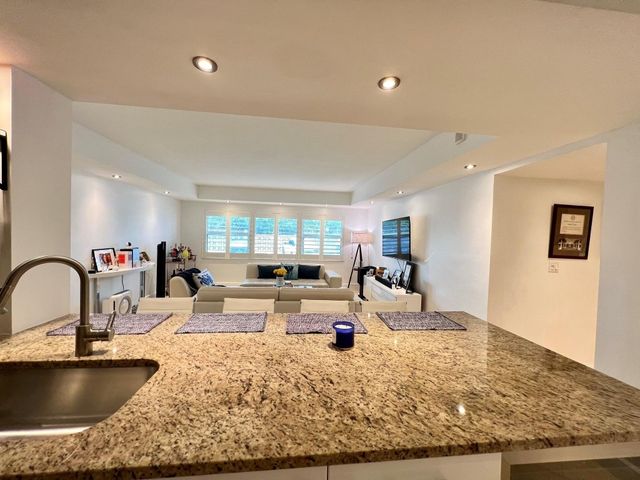 2900 NE 30th Street G-1, Fort Lauderdale, FL 33306