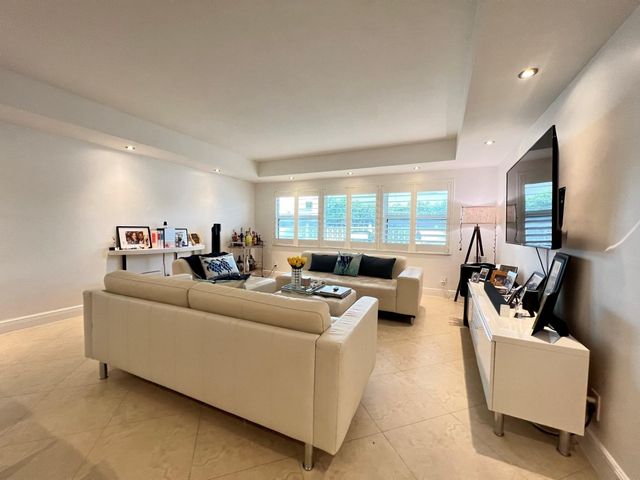 2900 NE 30th Street G-1, Fort Lauderdale, FL 33306