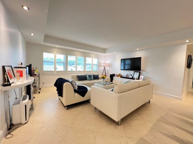 2900 NE 30th Street G-1, Fort Lauderdale, FL 33306