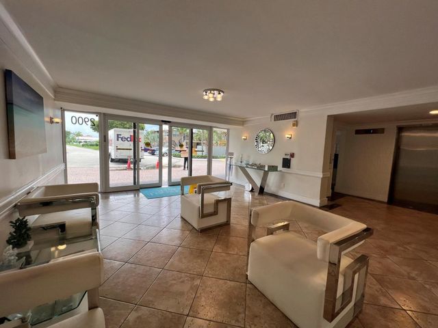 2900 NE 30th Street G-1, Fort Lauderdale, FL 33306