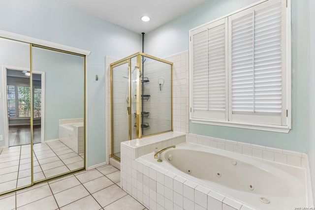 2123 MOLLYS WAY DR, San Antonio, TX 78232