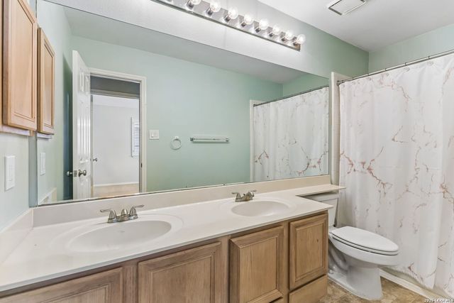 2123 MOLLYS WAY DR, San Antonio, TX 78232
