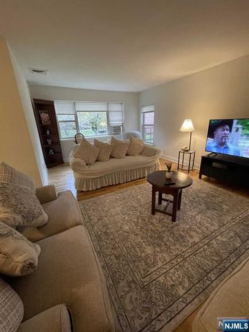 280-320 Oak Street 300 D, Ridgewood, NJ 07450