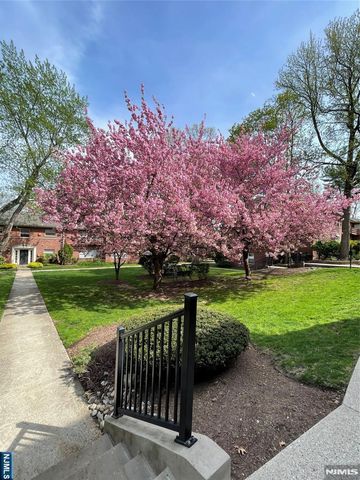 280-320 Oak Street 300 D, Ridgewood, NJ 07450