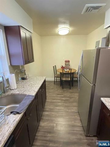 280-320 Oak Street 300 D, Ridgewood, NJ 07450