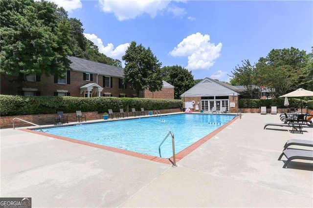 6700 Roswell Road 31B, Atlanta, GA 30328