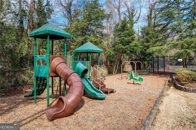 6700 Roswell Road 31B, Atlanta, GA 30328