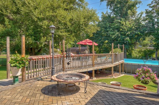 942 S Greentree Avenue, Springfield, MO 65809