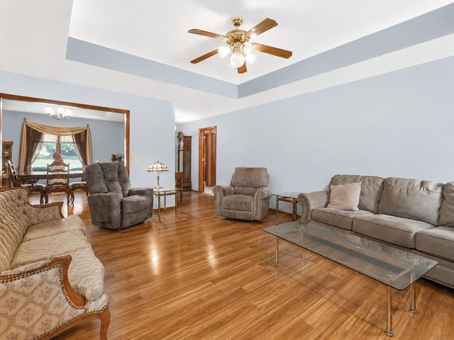 942 S Greentree Avenue, Springfield, MO 65809