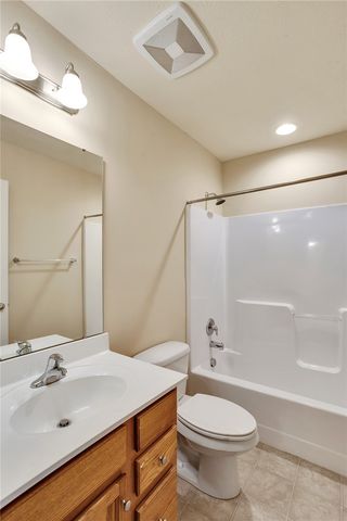 620 Fairgate Dr, Pine Twp, PA 15090