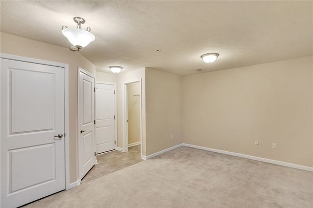 620 Fairgate Dr, Pine Twp, PA 15090