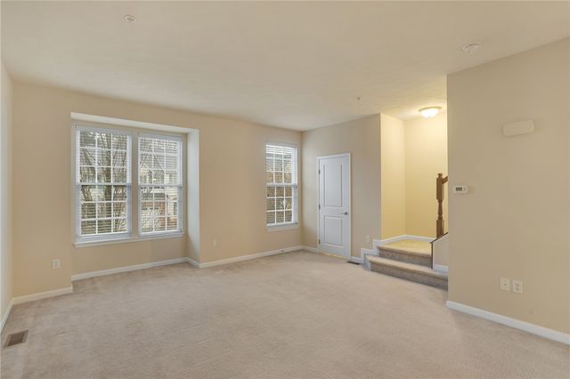 620 Fairgate Dr, Pine Twp, PA 15090