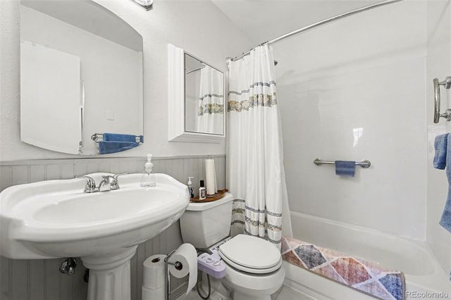 1118 Mobile Street, Aurora, CO 80011