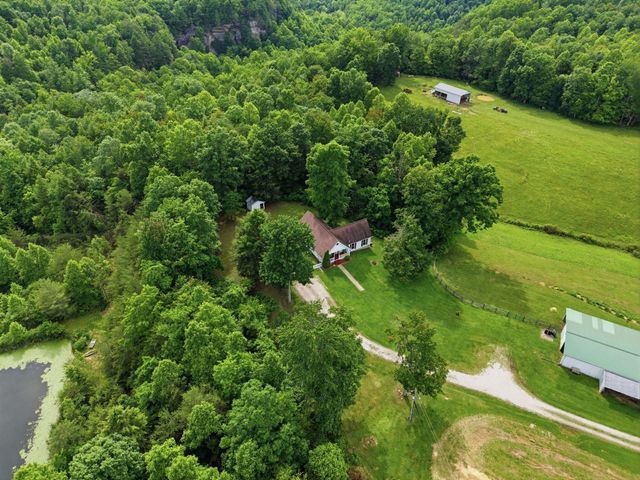 574 Powers Road, Frenchburg, KY 40322