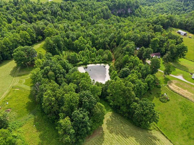 574 Powers Road, Frenchburg, KY 40322