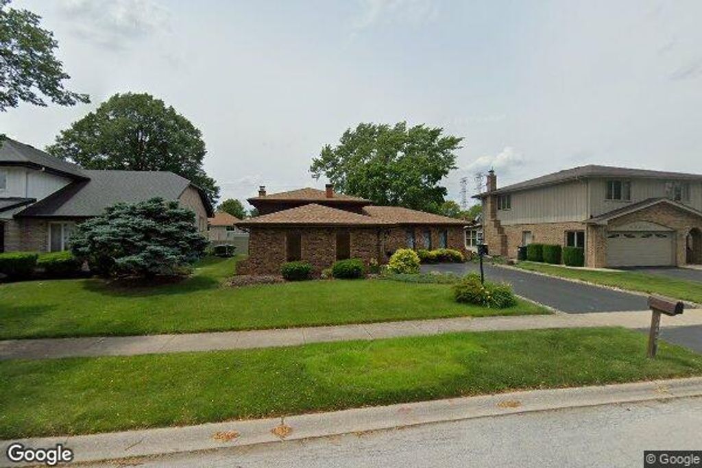 18400 Carriage Lane, Lansing, IL 60438