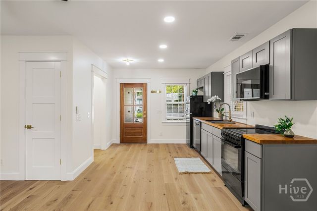 1223 E 38th Street, Savannah, GA 31404