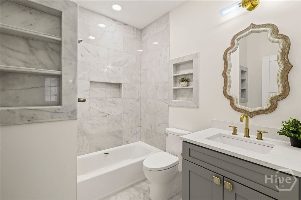 Image 15 of property listing at 1223 E 38th Street, Savannah, GA 31404
