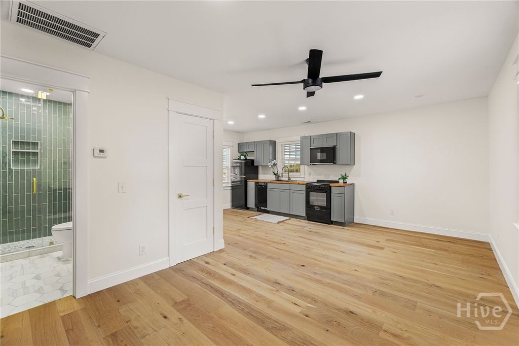 Image 22 of property listing at 1223 E 38th Street, Savannah, GA 31404