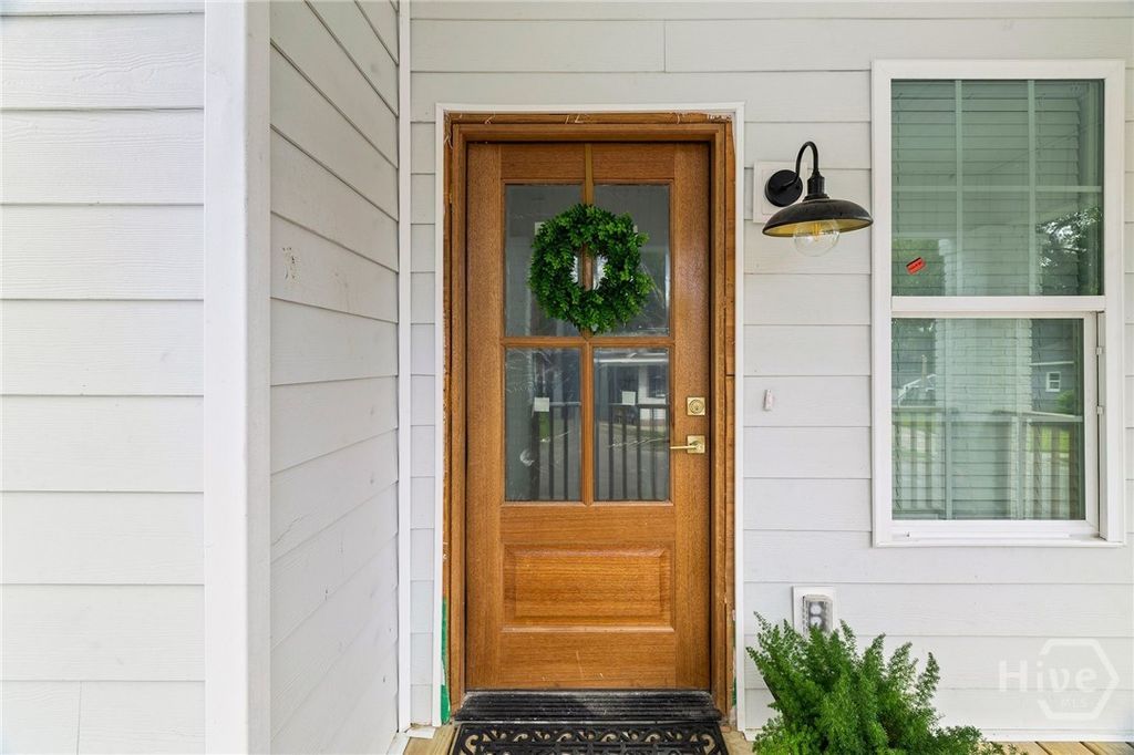 Image 5 of property listing at 1223 E 38th Street, Savannah, GA 31404