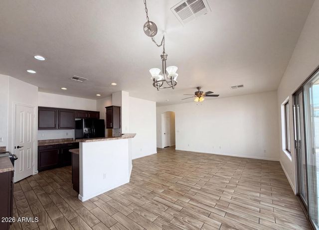 606 W BEAUTIFUL Lane, Phoenix, AZ 85041