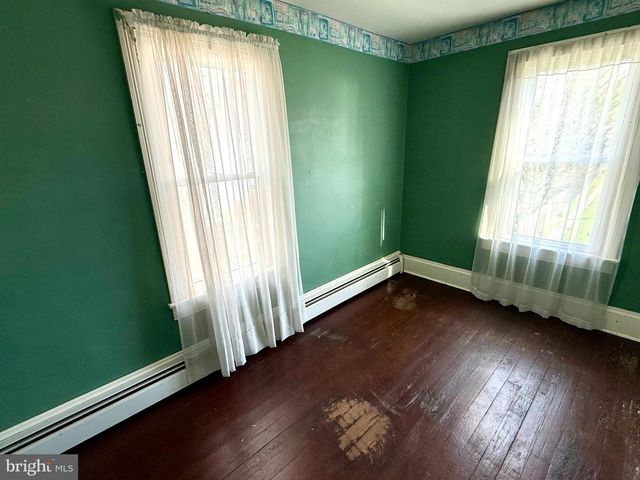 28 CALIFORNIA STREET W, Mercersburg, PA 17236