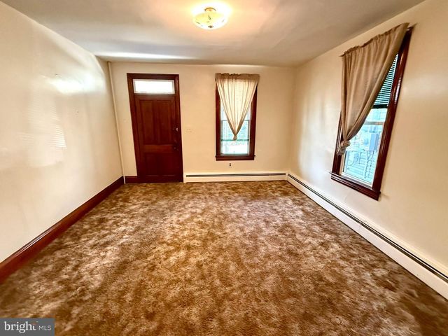 28 CALIFORNIA STREET W, Mercersburg, PA 17236