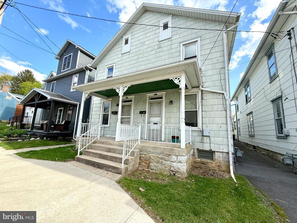 28 CALIFORNIA STREET W, Mercersburg, PA 17236