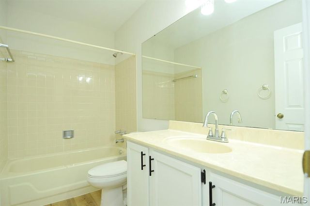 1034 Alpine Ridge Drive G5, St Louis, MO 63021