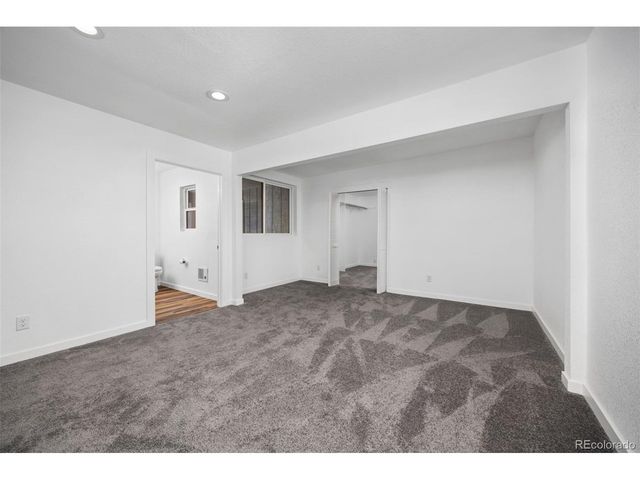979 Roxwood Ln, Boulder, CO 80303