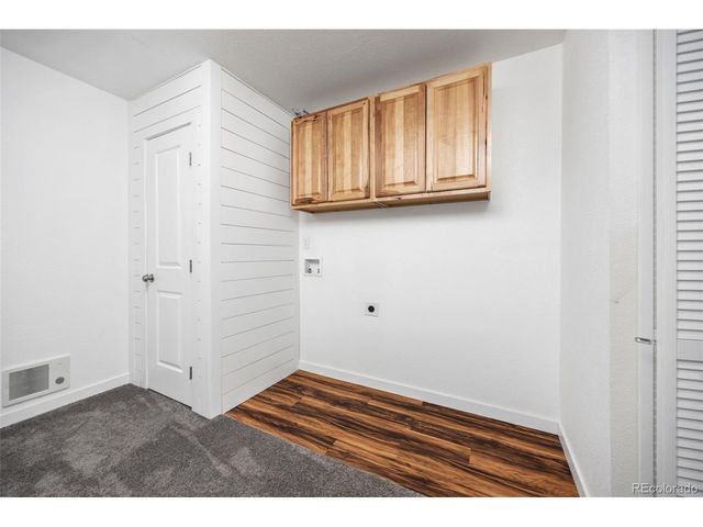 979 Roxwood Ln, Boulder, CO 80303