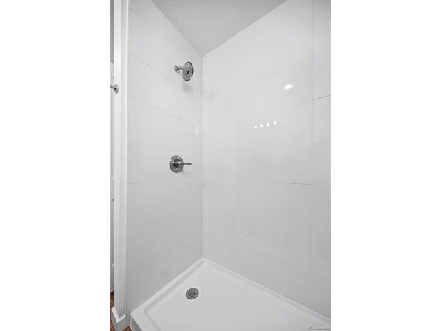 979 Roxwood Ln, Boulder, CO 80303